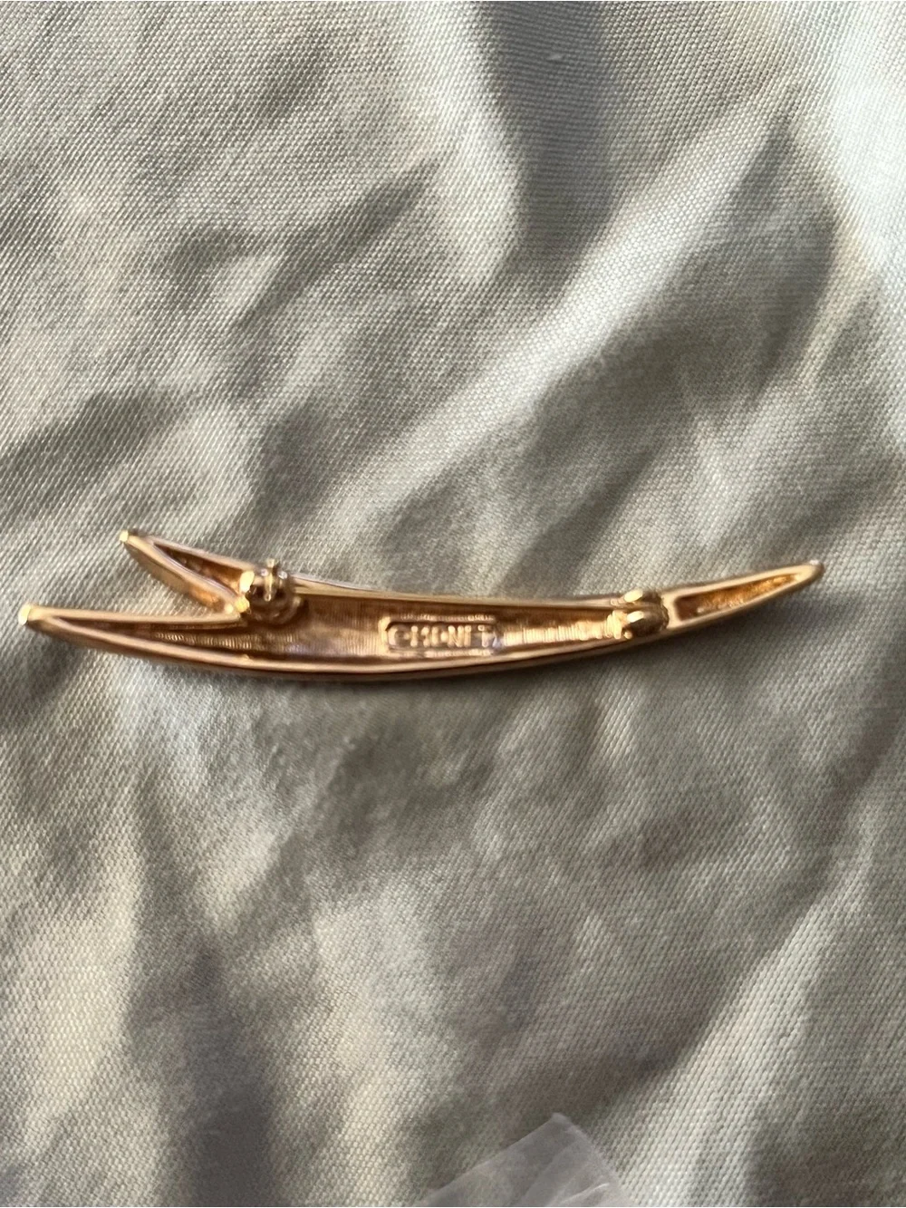 Monet gold brooch - Picture 2 of 3